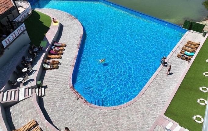 Hotel Jezero Kudrec Smederevska Palanka Exterior foto