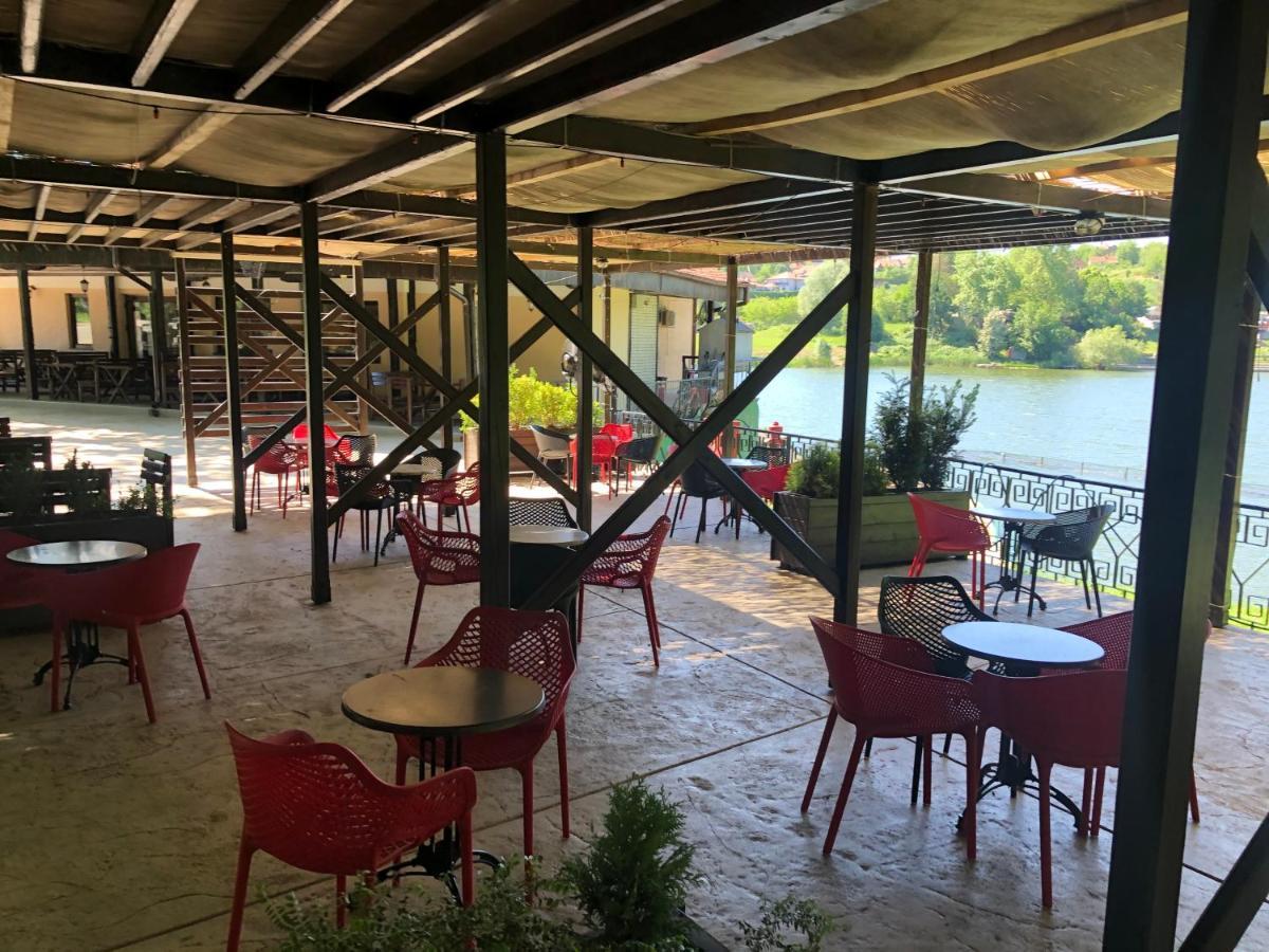 Hotel Jezero Kudrec Smederevska Palanka Exterior foto